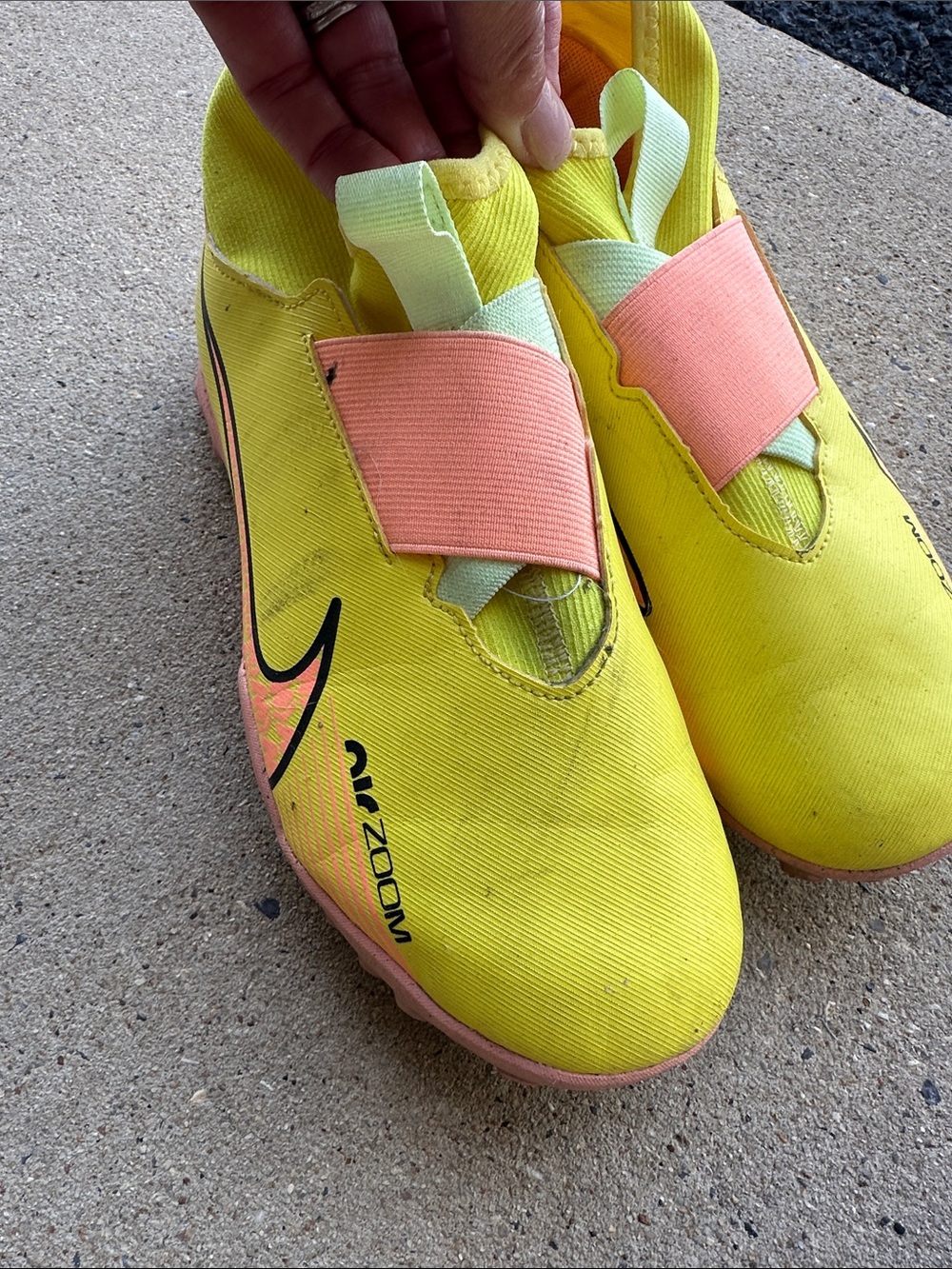 Nike Youth Indoor Soccer Cleats
